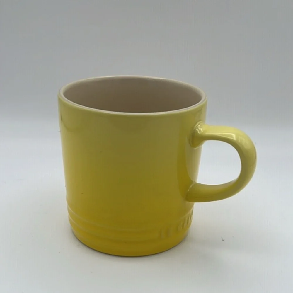 Le Creuset 11.8 oz Soleil (yellow) colored mug, NWT